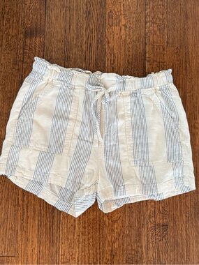 Thread  & Supply linen blend navy and cream lined shorts with pockets